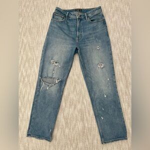 Abercrombie & Fitch women’s Zoe Natural Rise Distressed Ankle Jeans 29/8R